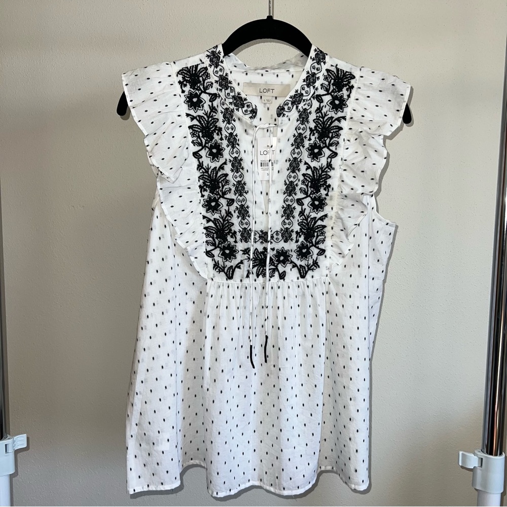NWT LOFT Embroidered Floral Sleeveless Blouse